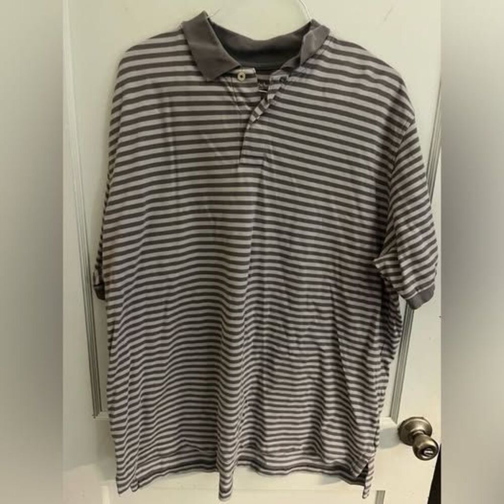 Mens polo brand is merona, size 2X
